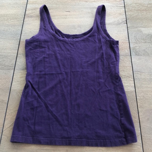 Old Navy Tops - 💜old Navy tank💜